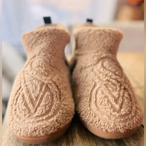 Victorias Secret Fleece Slippers Booties Boots Hard Bottom Color Camel Large L